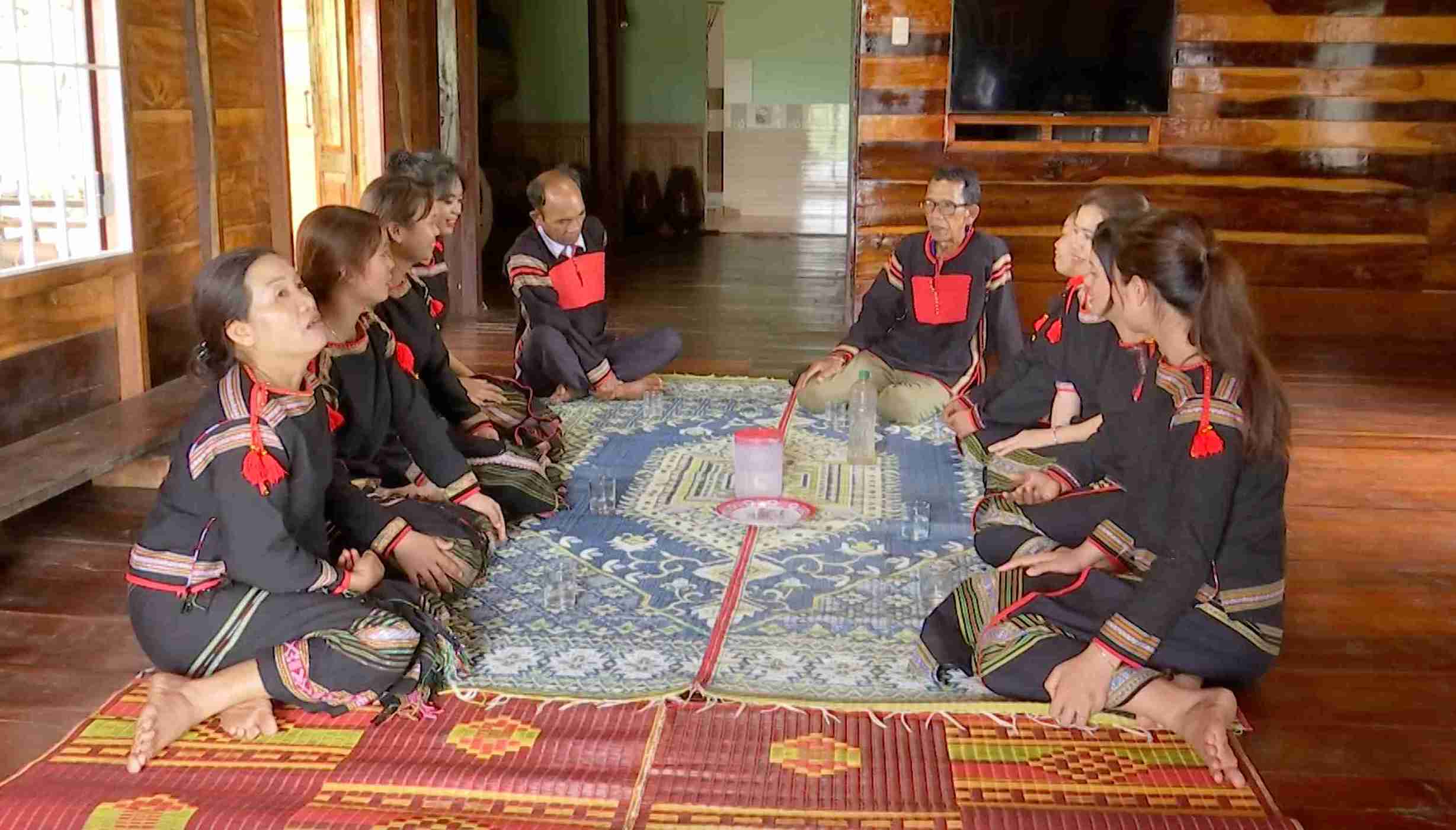 Nho nhung chu truong, chinh sach dung dan cua Dang va Nha nuoc doi song cua dong bao dan toc thieu so o Dak Lak da va dang duoc cai thien. Anh: Bao Trung