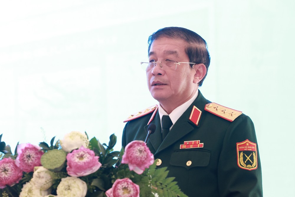 Thuong tuong Truong Thien To - Pho Chu nhiem Tong cuc Chinh tri Quan doi nhan dan Viet Nam - phat bieu tai Hoi nghi. Anh: Hai Nguyen