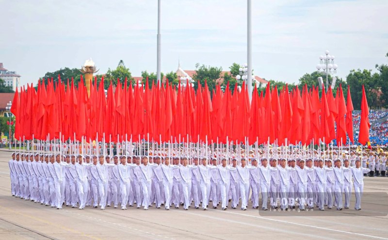 The Red Flag Block in the parade and parade to celebrate National Day, September 2, 2025. Photo: Tuan Anh