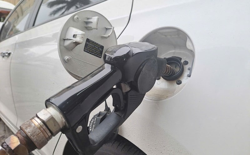Gasoline prices increased sharply. Photo: Ha Vy