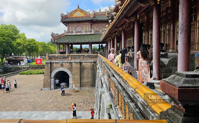 Ngu Phung Gate - where King Bao Dai declared his deposition. Photo: Phuc Dat