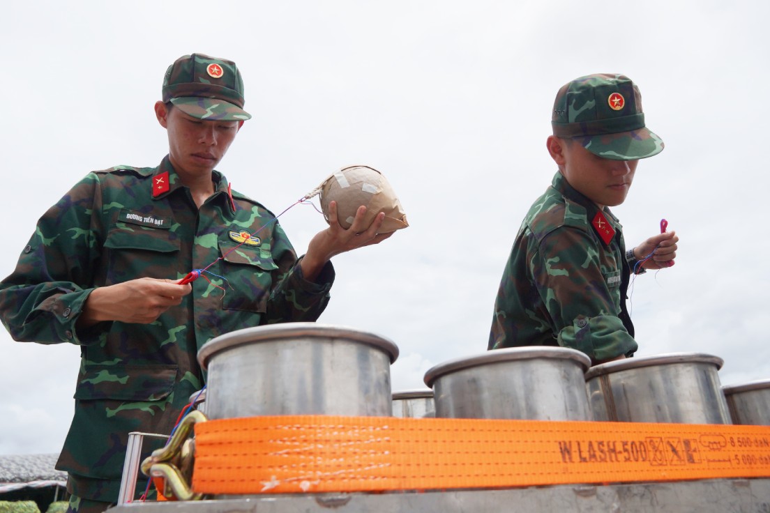 Nam nay, TP Can Tho to chuc 3 diem ban phao hoa: 1 diem tam cao tai Cong vien Tay Do va 2 diem tam thap tai Cong vien Xa No cung Khu do thi 5A. Rieng diem tam cao du kien trinh dien 1.000 qua phao hoa voi nhieu chung loai, mau sac ruc ro, hua hen mang den cho nhan dan thanh pho nhung khoanh khac an tuong, gop phan tao khong khi tung bung, phan khoi trong ngay le trong dai cua dan toc.