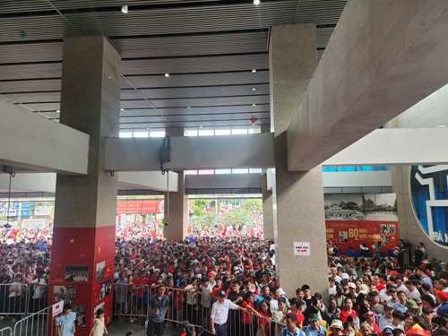 都市鉄道は過去最高の乗客数を達成。写真:ミン・ハン