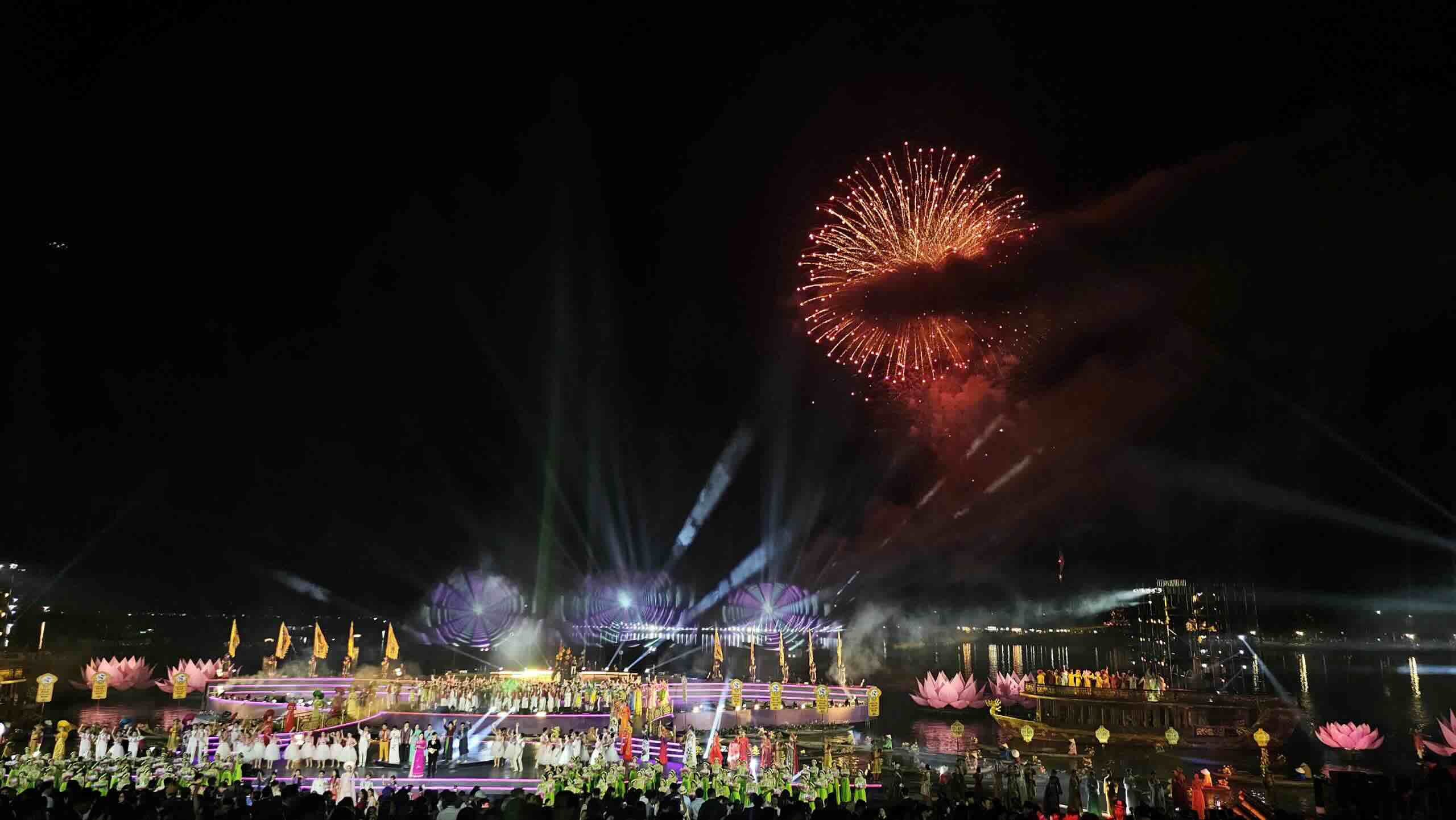 Hue tiendra 1 000 feux d'artifice a haute altitude dans la nuit du 2 septembre. Photo : Phuc Dat.