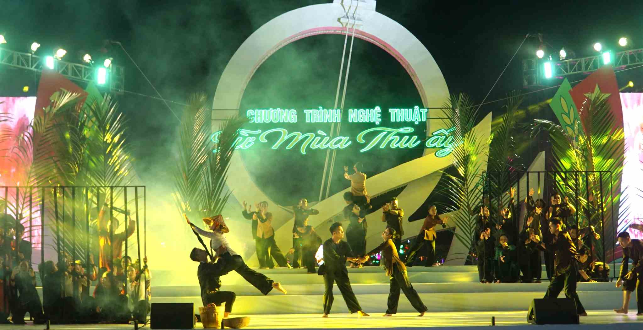 Chuong trinh van nghe chao mung 80 nam Quoc khanh tai phuong Bac Lieu, tinh Bac Lieu. AnhL Nhat Ho