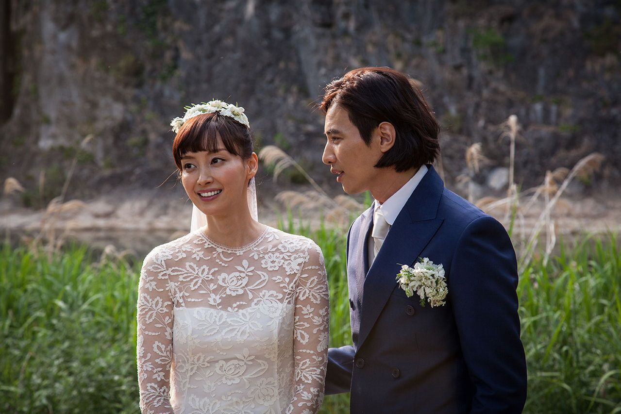 Won Bin ket hon voi Lee Na Young nam 2015. Anh: CJ Entertainment/Nate