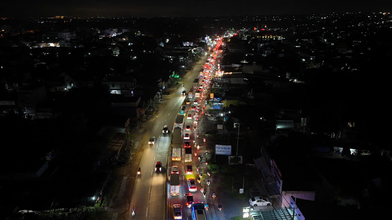 Un tac keo dai tren quoc lo 1. Anh: HAC-CTV