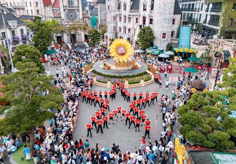 Ky nghi le Quoc khanh 2.9 tai Sun World Ba Na Hills don hang nghin luot khach trong nuoc va quoc te. Anh: Thanh Son