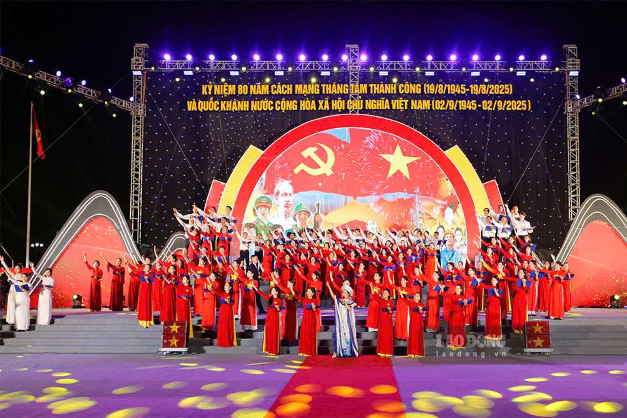 Chuong trinh nghe thuat duoc dan dung cong phu