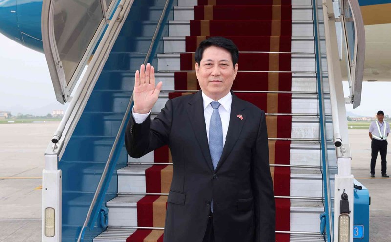 Politburo member and President Luong Cuong left for the 80th Anniversary of the World People's Socialist Victory and worked in China. Photo: VNA