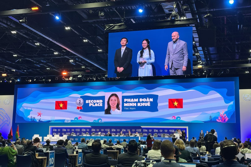 Pham Doan Minh Khue, class 10C2, Le Quy Don High School for the Gifted, Son Tra District, Da Nang City, won the Second Prize of the 54th UPU International Writing Contest.