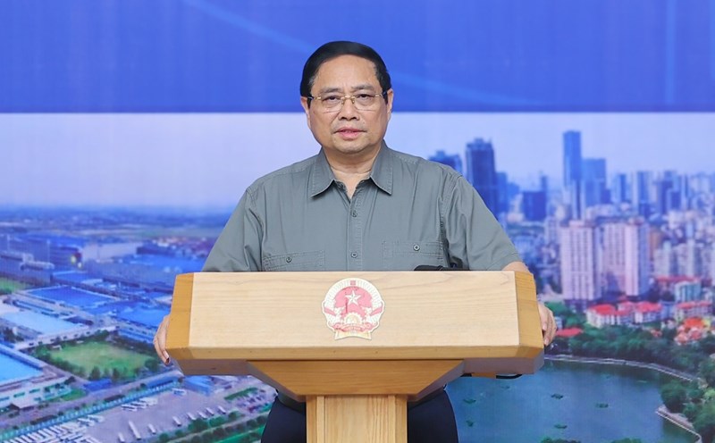 Politburo member and Prime Minister Pham Minh Chinh requested the Red River Delta to solve many hot problems such as housing and pollution. Photo: Nhat Bac