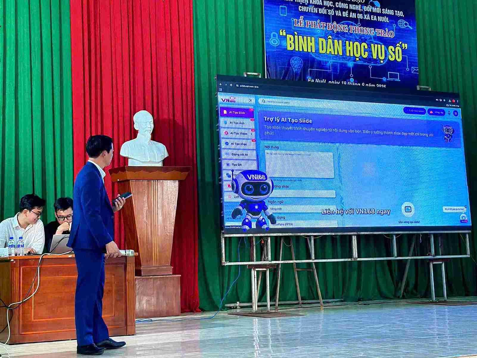 Mot so noi dung duoc truyen tai den nguoi dan. Anh: Bao Trung