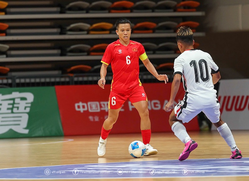 Tuyen futsal Viet Nam choi ap dao truoc doi thu. Anh: VFF