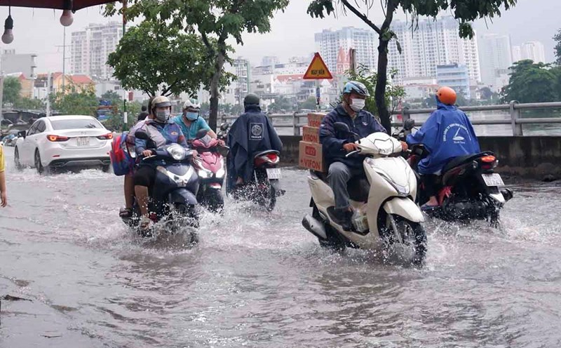 The Southern region will continue to have thunderstorms. Photo: Minh Tam