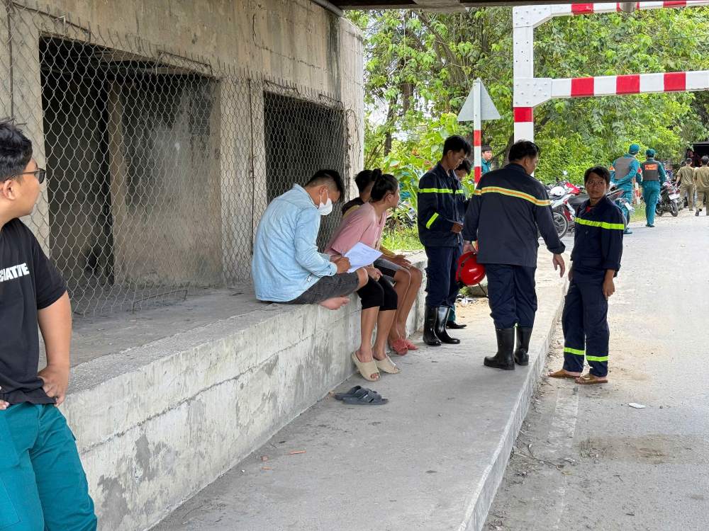 The authorities are trying to find the young man who went missing while fishing. Photo: Dong Hoang