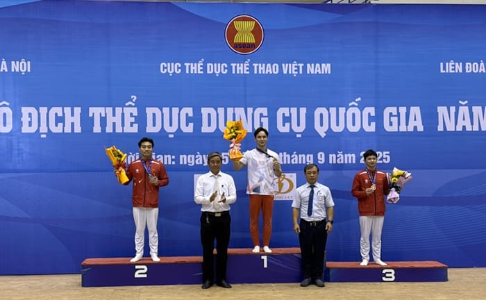 Dinh Phuong Thanh은 마지막 경기일에 금메달을 획득했습니다. 사진: Hoai Viet