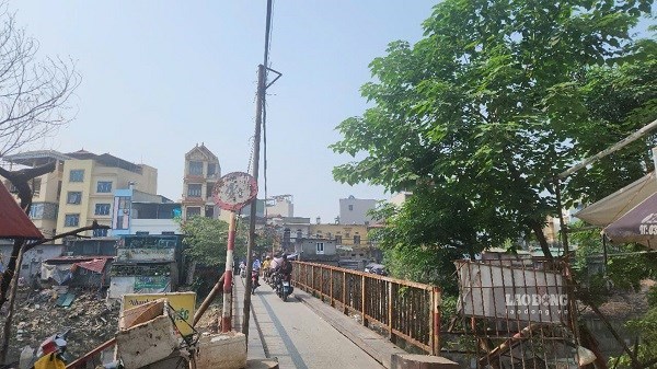 Hanoi speeds up the renovation, upgrading, and construction of replacement weak bridges. Photo: Minh Hanh