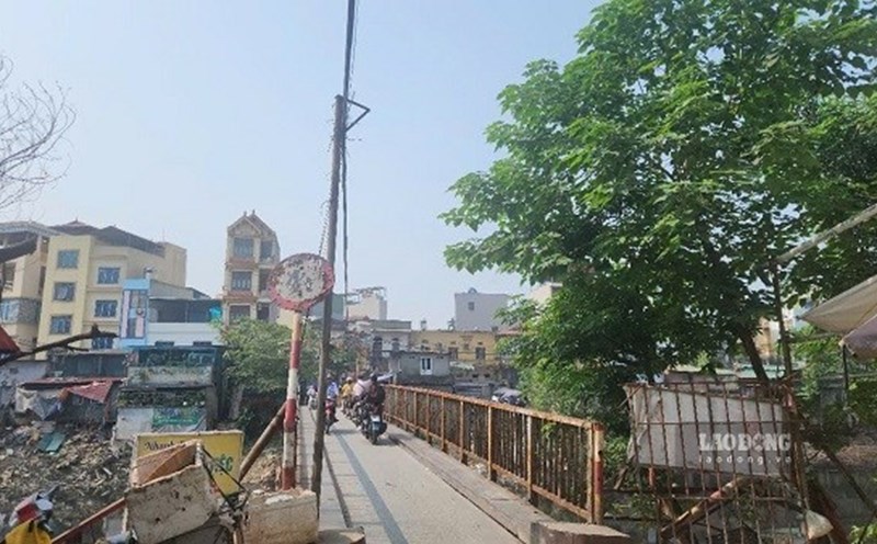 Hanoi speeds up the renovation, upgrading, and construction of replacement weak bridges. Photo: Minh Hanh