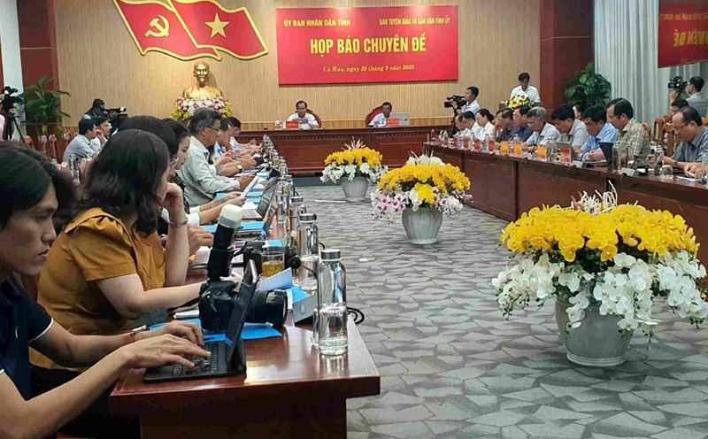 Ca Mau held a press conference to officially inform about the case of people being forced. Photo: Nhat Ho