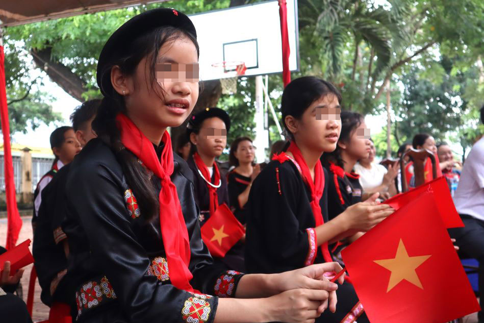 Dak Lak thoroughly implemented the fees collected at the beginning of the school year, reducing the burden on parents. Photo: Thanh Quynh
