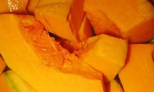 Bí đỏ có thể thay thế một phần hoặc toàn bộ cơm trắng trong chế độ ăn giảm cân nhưng phụ thuộc vào thể chất mỗi người. Ảnh: Kiều Vũ
