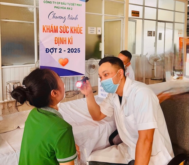 Workers of Phu Hoa An Textile and Garment Investment Joint Stock Company undergo the second health check-up in 2025. Photo: Thu Thuy