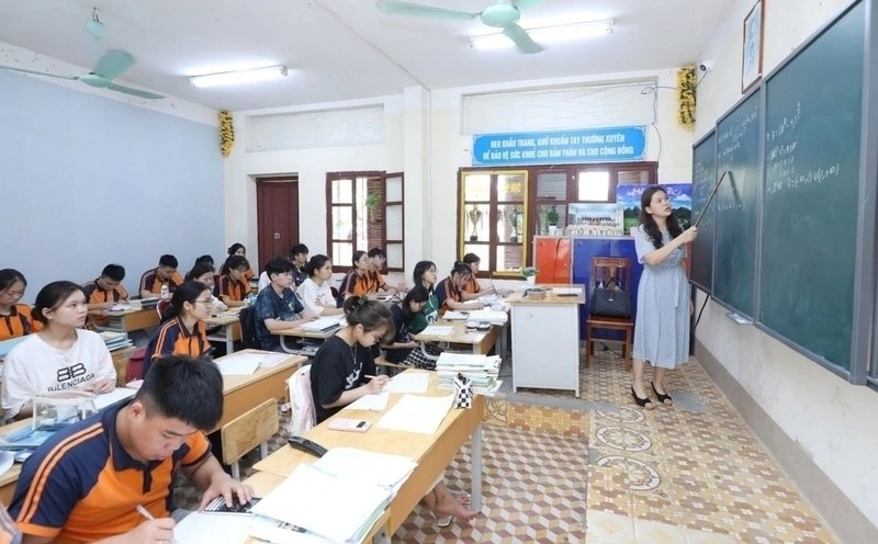 39.7 billion VND to purchase teaching equipment for Lang Son primary school in the 2025 - 2026 school year. Photo: Duy Thai