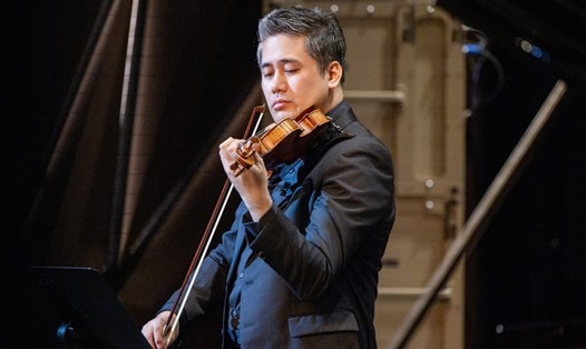 NSND Bùi Công Duy có buổi trình diễn mang đến nhiều cảm xúc dành cho khán giả Thủ đô. Ảnh: Nhân vật cung cấp