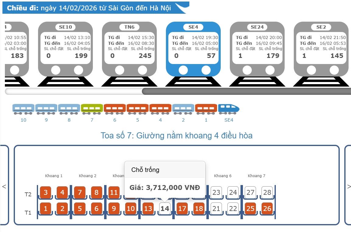 Gia ve tau giuong nam cao diem Tet tu TPHCM di Ha Noi. Anh: Minh Quan