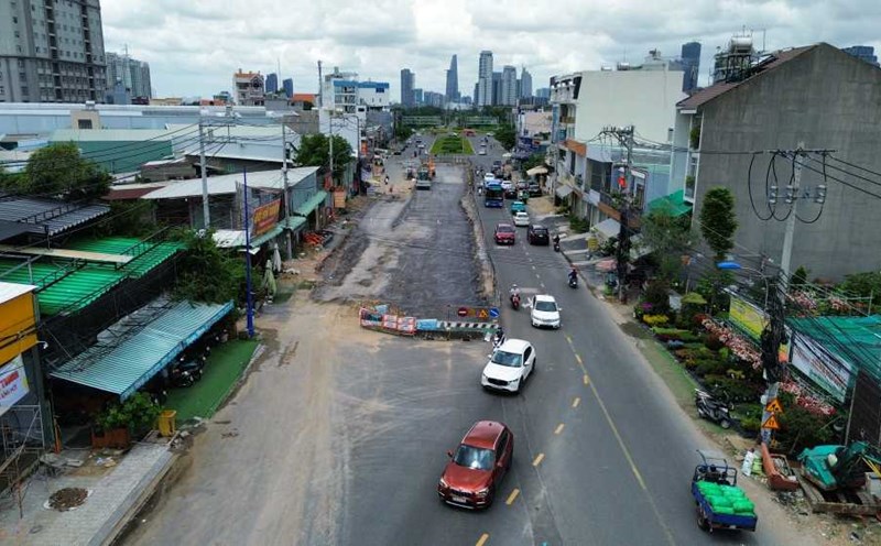 Luong Dinh Cua Street worth more than 800 billion VND in Ho Chi Minh City has finalized the completion time after more than a decade of construction. Photo: Anh Tu