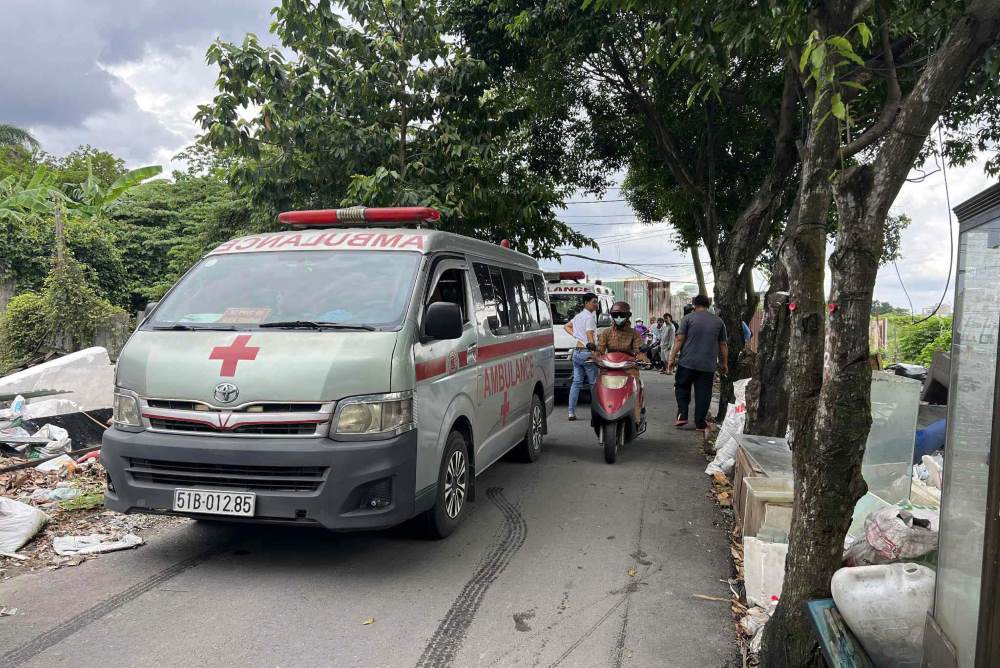 Scene of the death of two brothers while fishing in Phuoc Long ward, Ho Chi Minh City. Photo: Duy Khanh