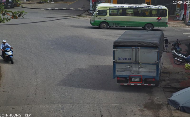 The owner was fined for running a red light. Photo: Bac Ninh Police