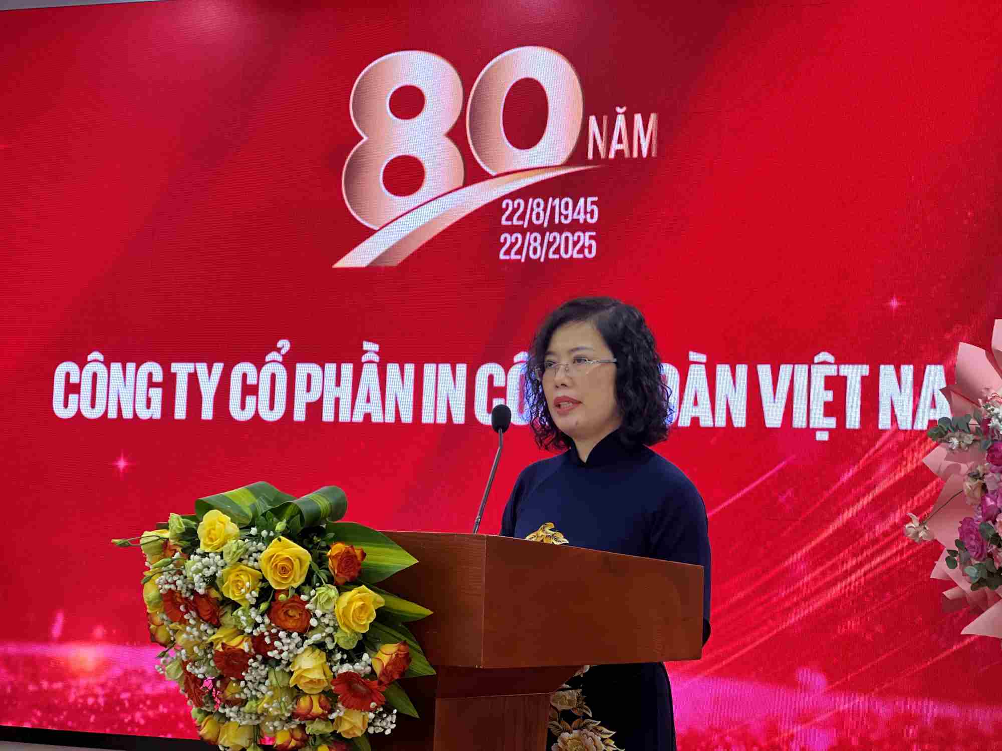 Ba Tran Thi Mai Huong, Chu tich Hoi dong quan tri Cong ty CP in Cong doan Viet Nam. Anh: Kieu Vu