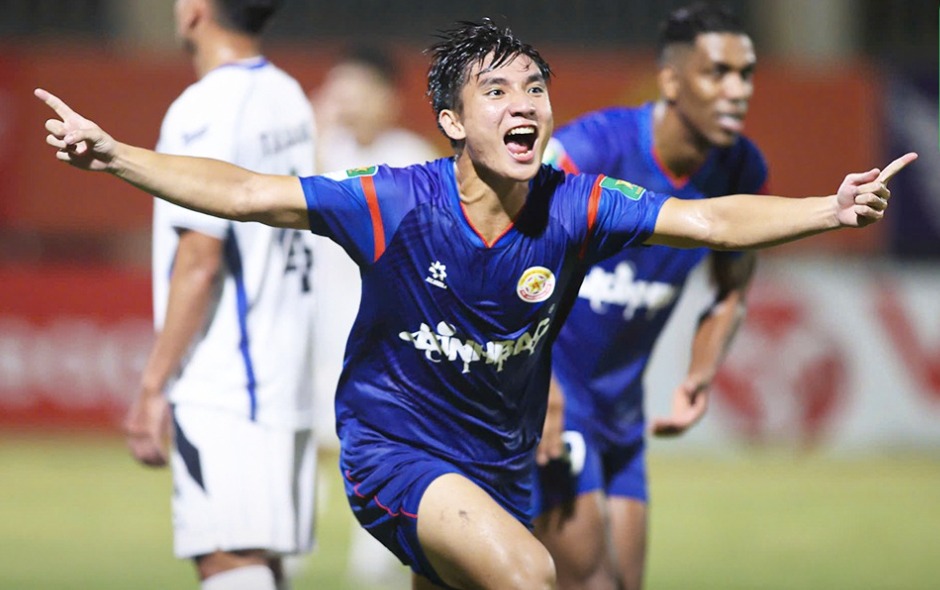 Video of the goal of PVF CAND - Quang Ninh Youth Club (1-0)