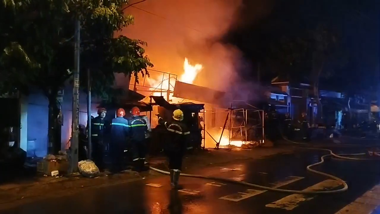 Fire scene. Photo: Thai Bao