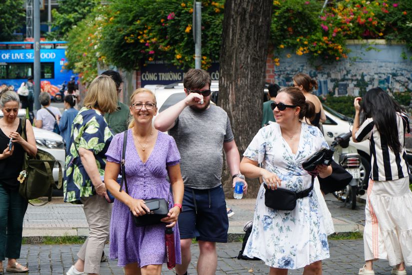 ホーチミン市を訪れる外国人観光客。写真:Thanh Chan