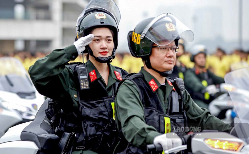 Eligible citizens can submit their application for service in the Mobile Police force. Illustrative photo: To The