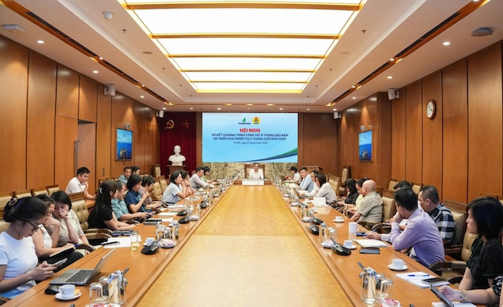 Petrovietnam Management & Operation Trade Union deploys tasks for the last months of the year, and at the same time develops a plan to organize Trade Union Congresses at all levels, towards the 5th Petrovietnam Management & Operation Trade Union Congress, term 2025-2030. Photo: Hai Trung