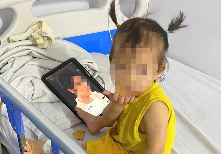 Baby Ta Quynh A. mysteriously went missing in Nghe An and was found dead in the pond. Photo: Provided by the family