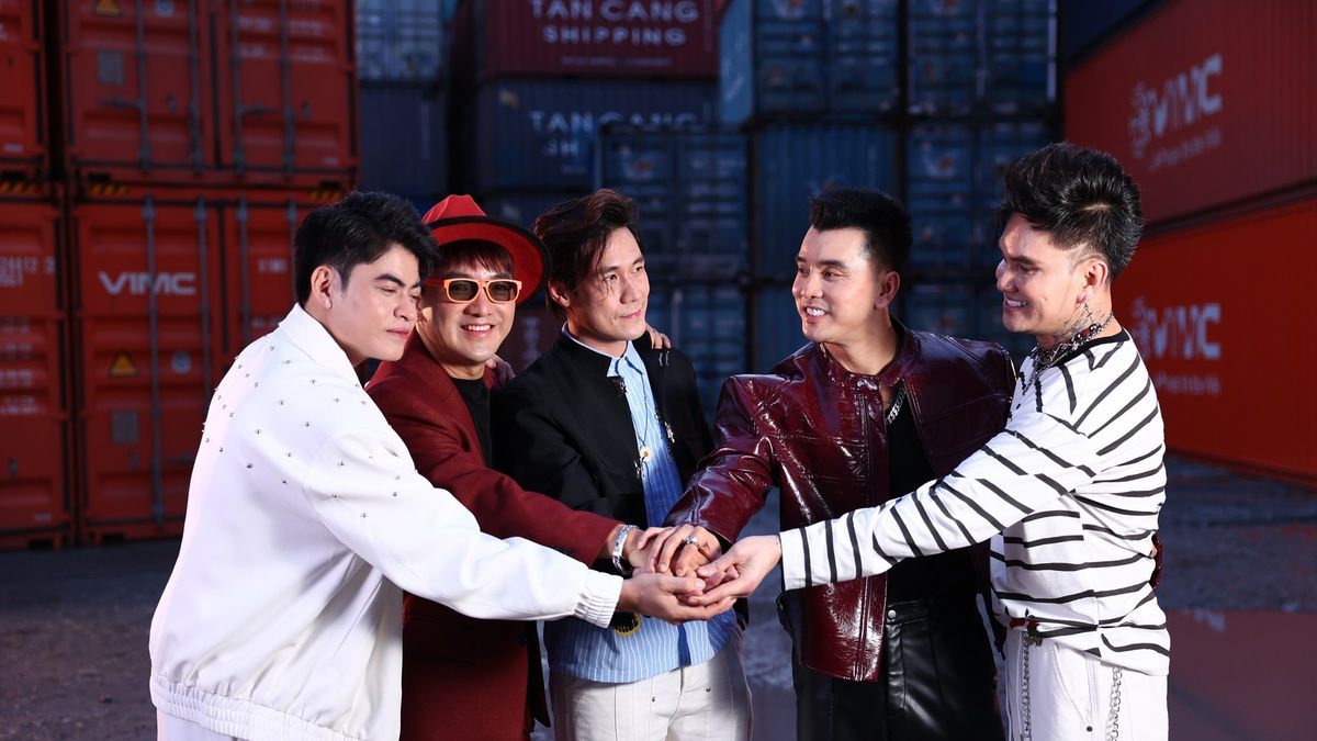 Ung Hoang Phuc and Ngu Ho Tuong group. Photo: Provided by the crew.