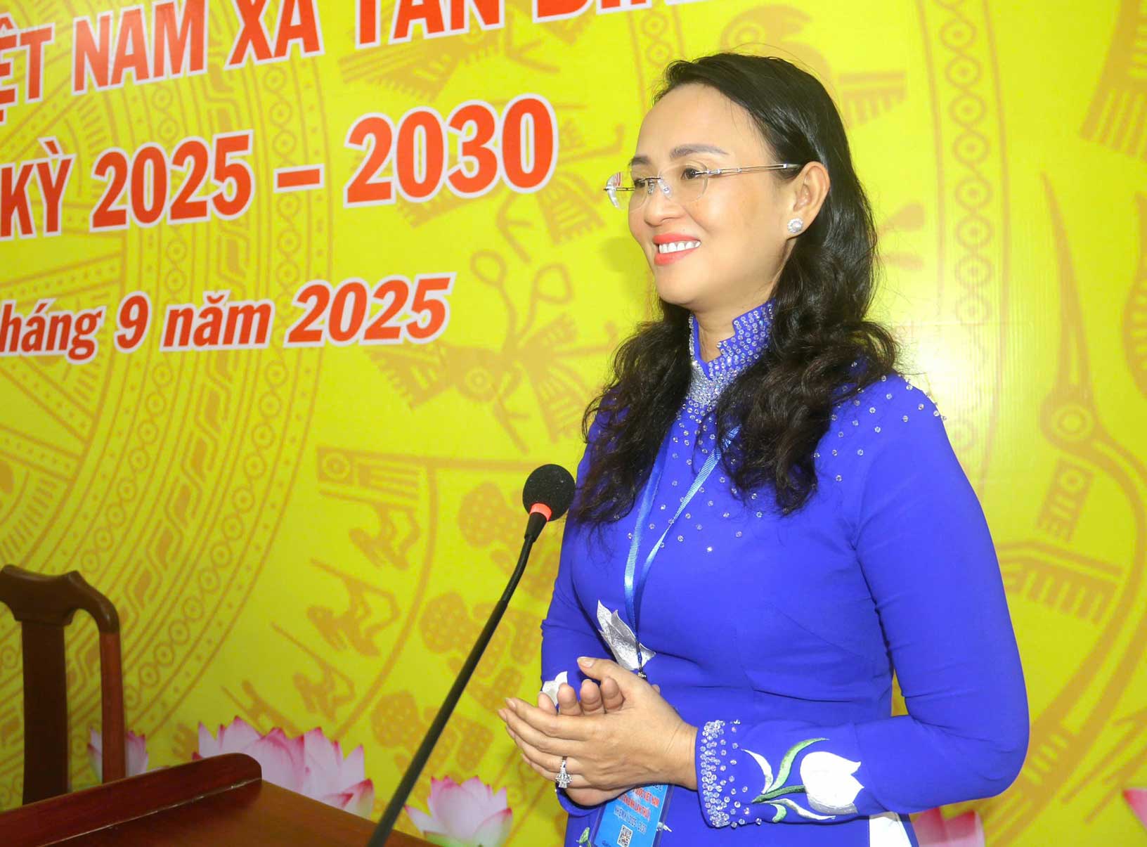 Ba Le Thi Suong Mai - Uy vien Ban Chap hanh Tong LDLD Viet Nam, Thanh uy vien, Pho Chu tich Uy ban MTTQ Viet Nam thanh pho, Chu tich LDLD TP Can Tho - phat bieu tai Dai hoi. Anh: 