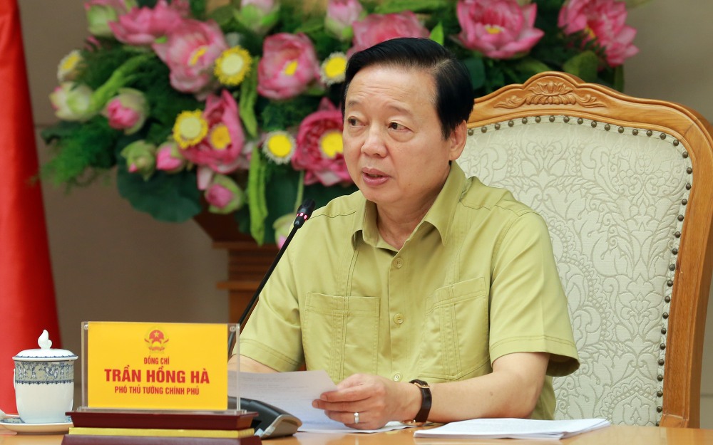 Deputy Prime Minister Tran Hong Ha chaired a meeting to listen to a report on the draft Decree guiding land and environmental policies in the International Financial Center in Vietnam. Photo: Minh Khoi