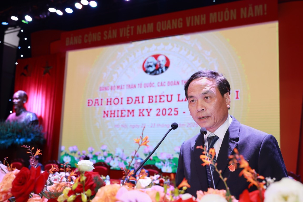 El Sr. Pham Ngoc Linh - Subsecretario Permanente del Comite del Partido - Vicepresidente de la Union de Asociaciones de Ciencia y Tecnologia de Vietnam enfatizo la unidad intelectual cientifica y tecnologica para contribuir al desarrollo del pais. Foto: Hai Nguyen