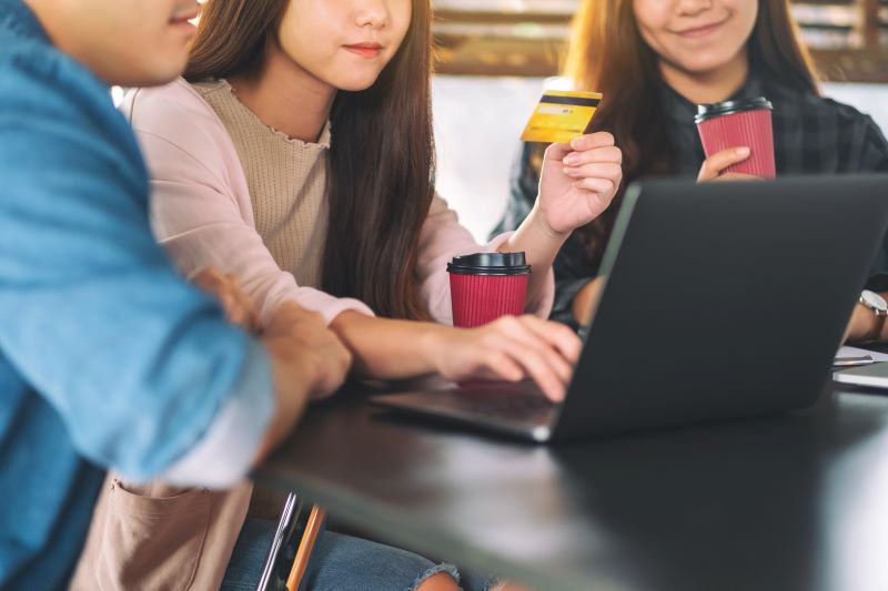 After 2 months of probation, many young people in Gen Z are immediately looking for a new job because the salary is not as expected, corporate culture,... Photo: Thanh Quoc