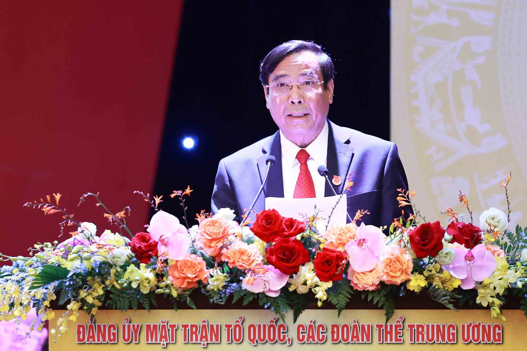Ông Nguyễn Thanh Bình, Bí thư Đảng ủy, Chủ tịch Hội Người cao tuổi trình bày tham luận tại Đại hội. Ảnh: Hải Nguyễn