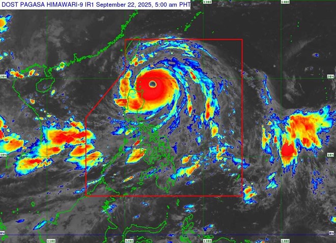 The eye of super typhoon Ragasa at 5:00 a.m. on September 22, 2025. Photo: PAGASA
