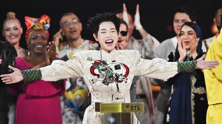 Duc Phuc won the championship of the Intervision 2025 international music competition. Photo: Character provided