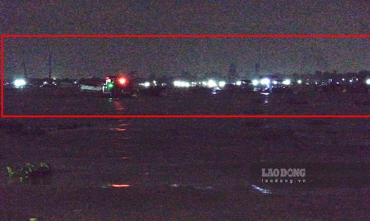 Xuyên đêm thâm nhập chợ khai thác cát trên sông Tiền