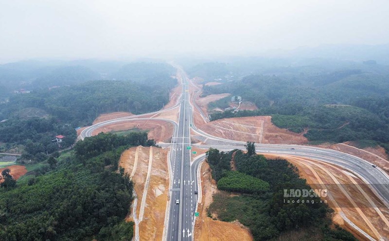 Tuyen Quang - Phu Tho Expressway operates stably, gradually opening up new development space for Tuyen Quang. Photo: Nguyen Tung